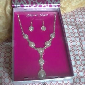 Glitz & Glam Drop Earrings & Necklace Set
